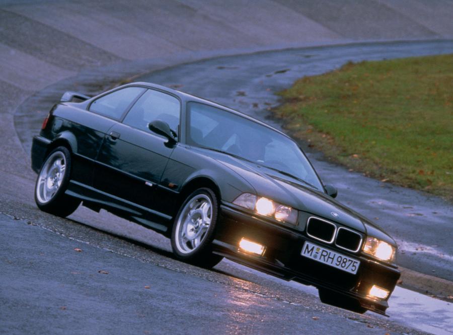 BMW M3 1993 года  (фото 9 из 12)